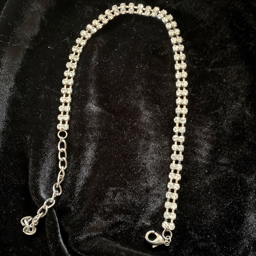 Rhinestone adjustable choker